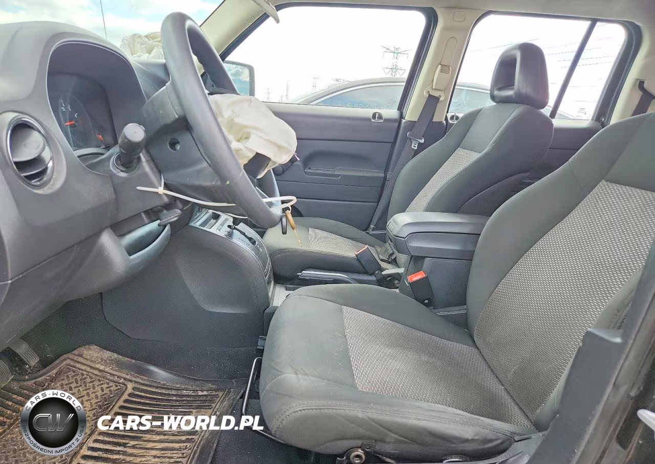 2009 Jeep Patriot Sport VIN:1J4FT28A79D126298 - 7