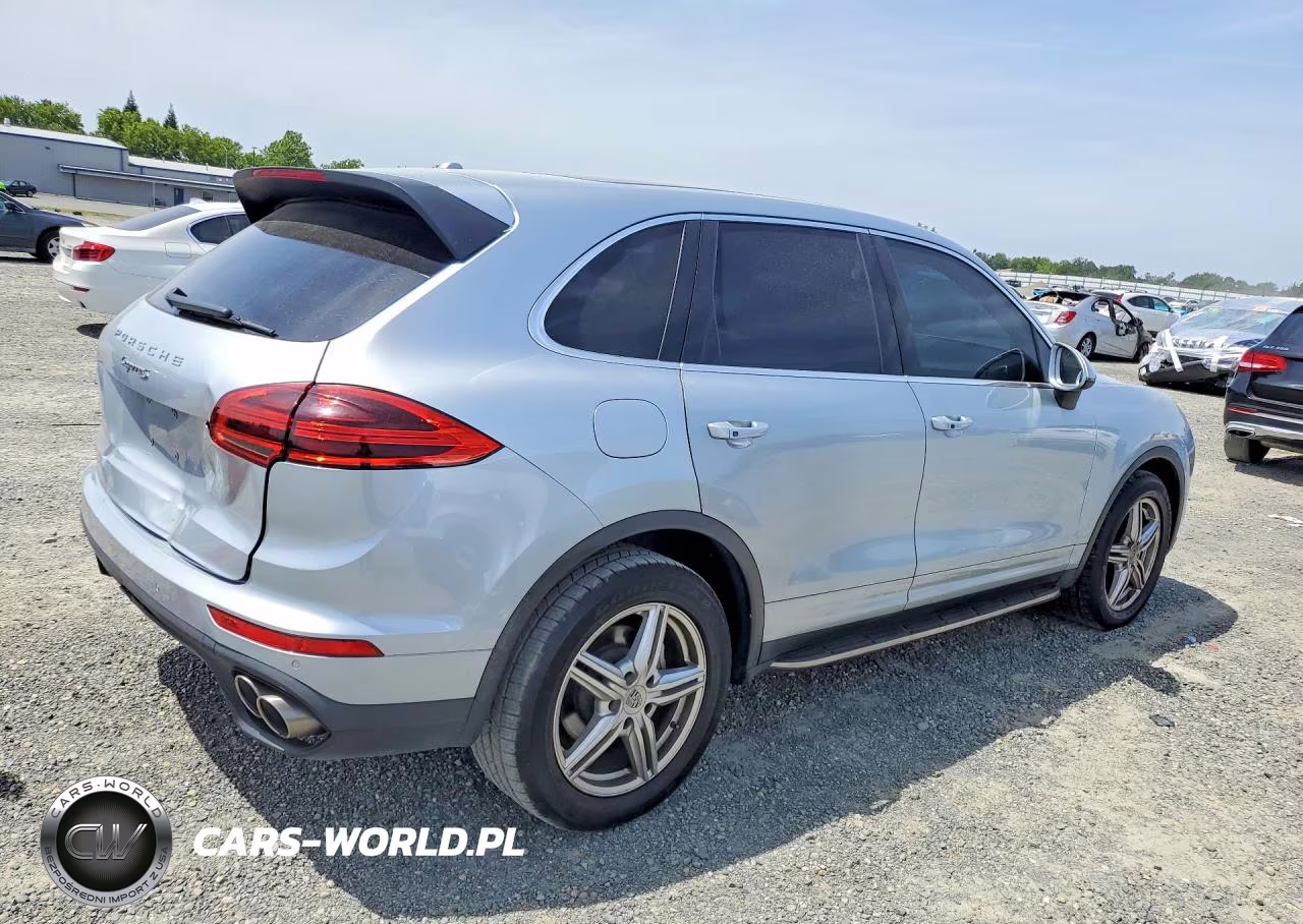 2015 Porsche Cayenne S VIN:WP1AB2A22FLA60118 - 3