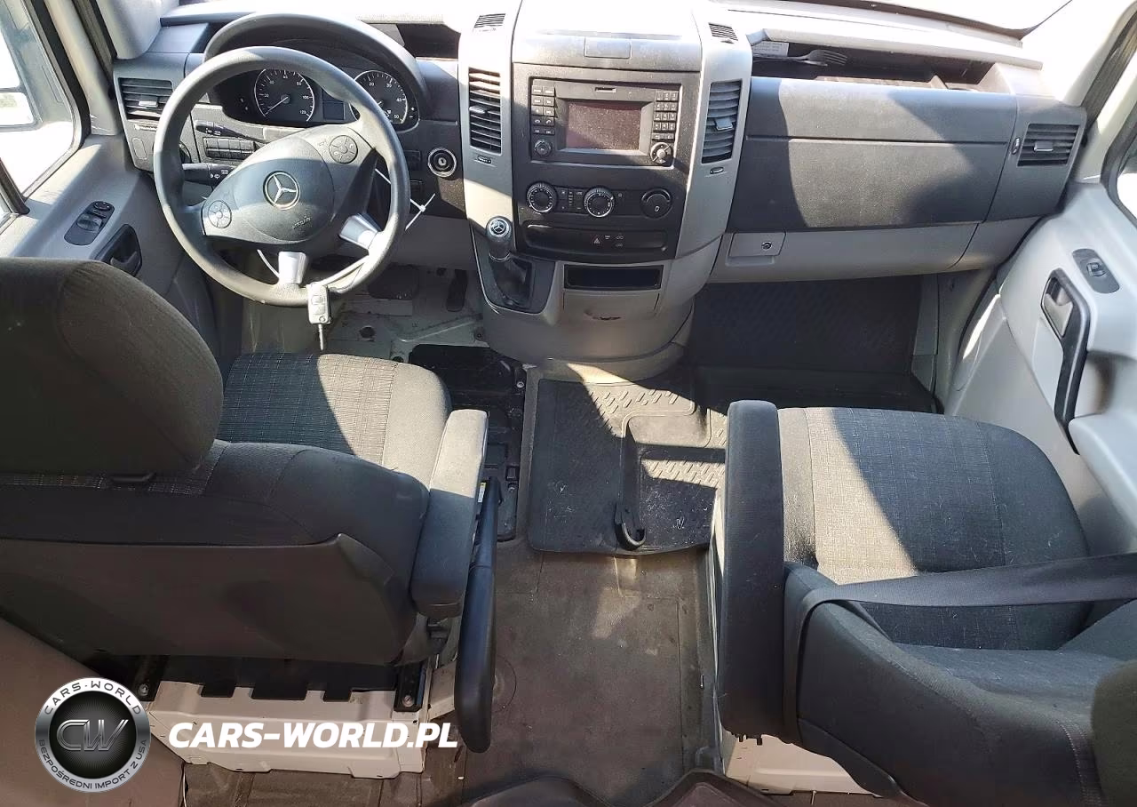 2018 Mercedes-Benz Sprinter 2500 VIN:WD3PE7CD0JP636458 - 8