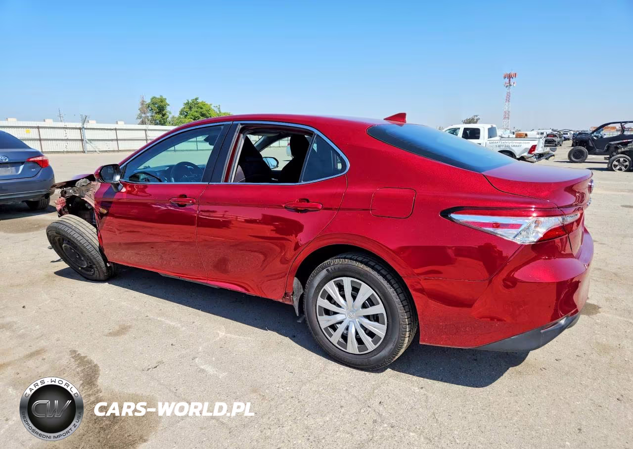 2020 Toyota Camry Le VIN:4T1C31AK5LU546120 - 2