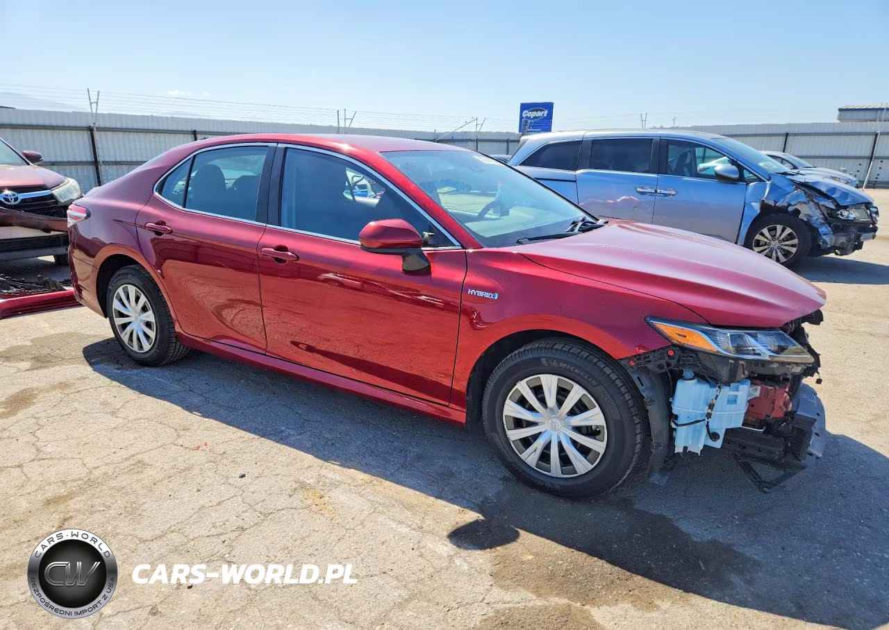 2020 Toyota Camry Le VIN:4T1C31AK5LU546120 - 4