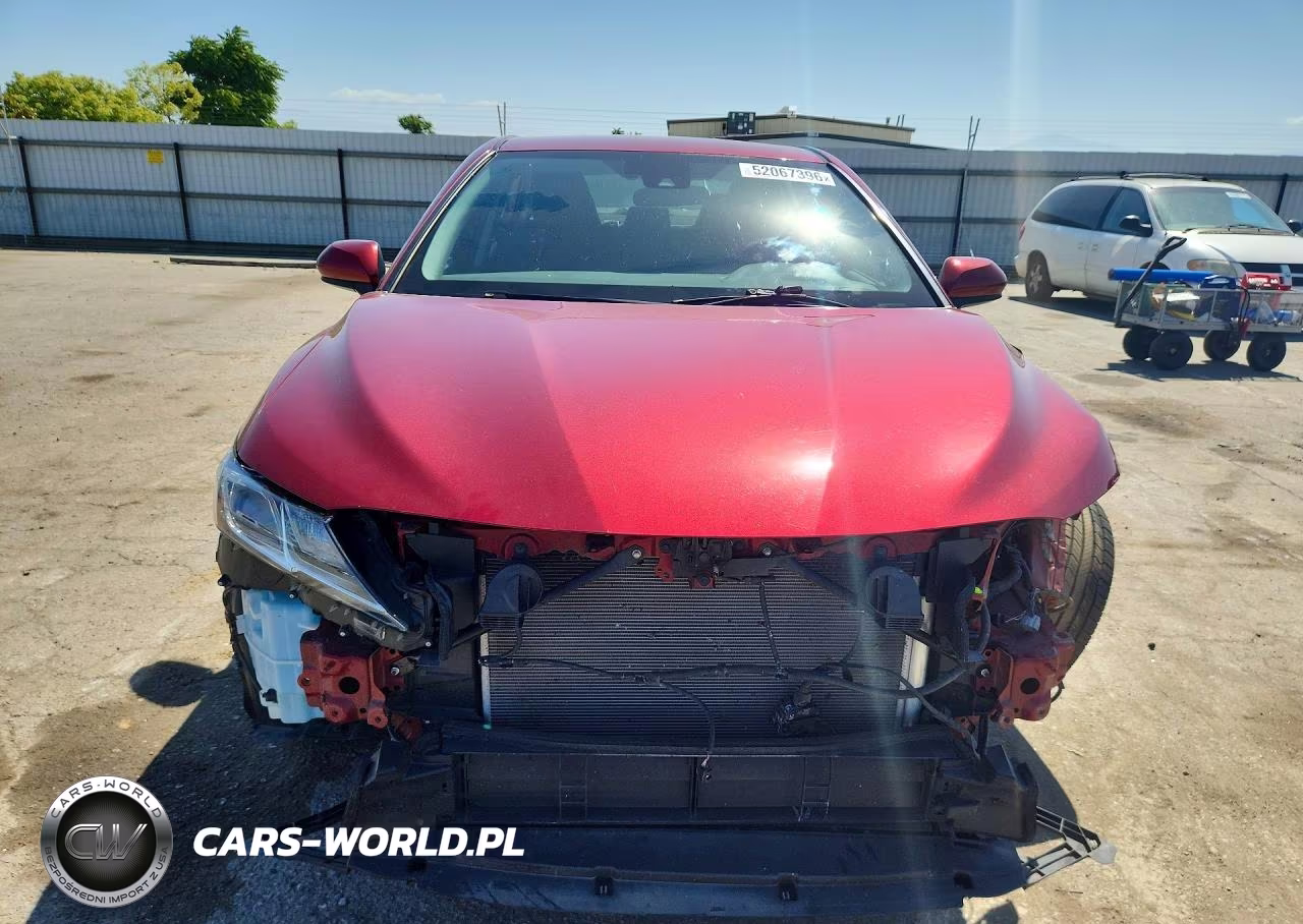 2020 Toyota Camry Le VIN:4T1C31AK5LU546120 - 5