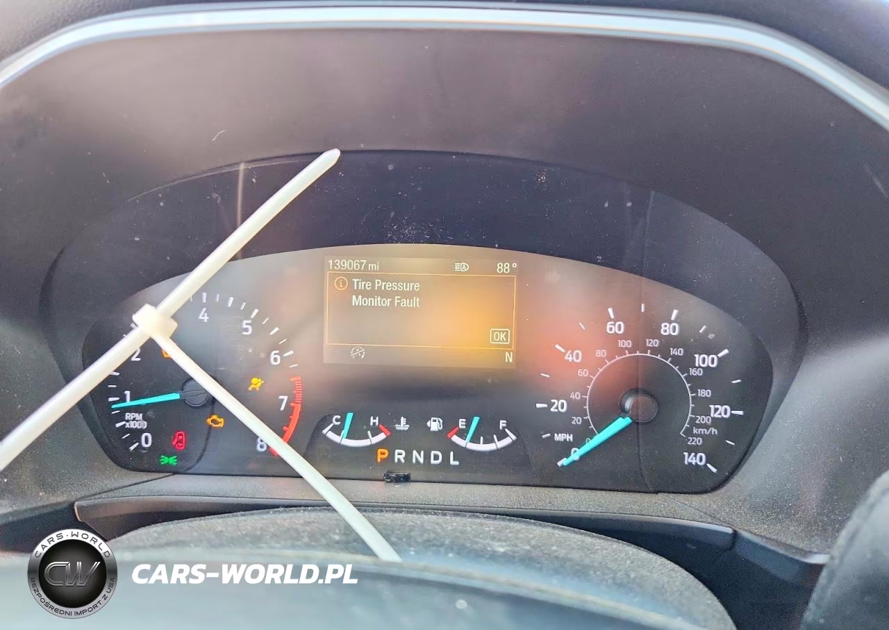 2020 Ford Escape Se VIN:1FMCU0G6XLUA67709 - 9