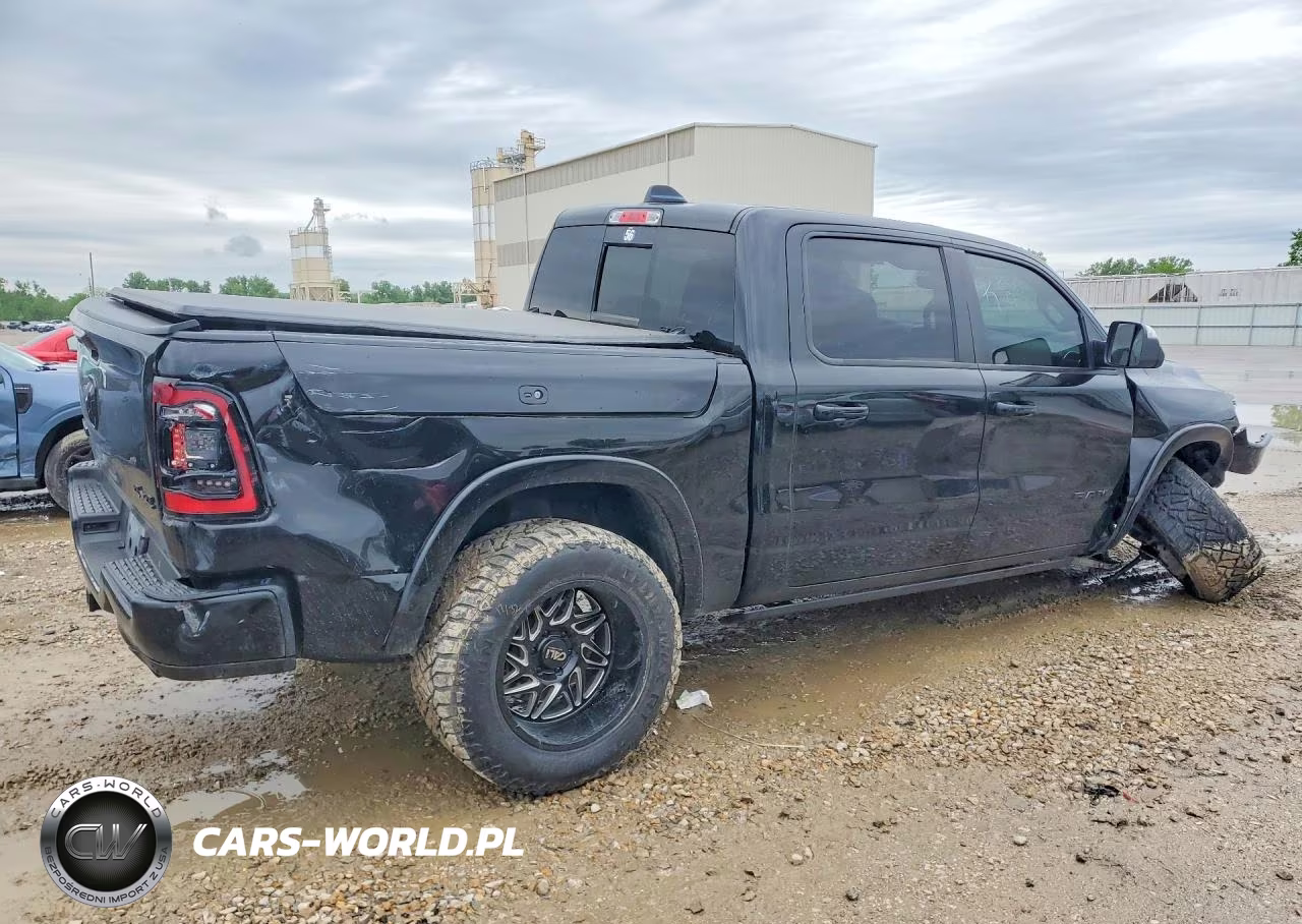 2019 Ram 1500 Laramie VIN:1C6SRFJT2KN634563 - 3