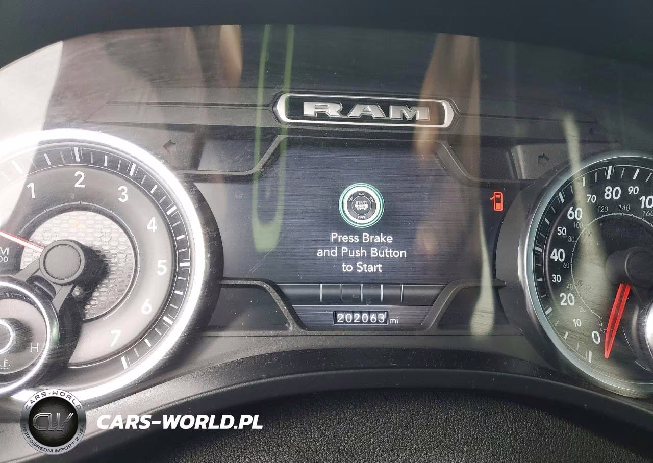 2019 Ram 1500 Laramie VIN:1C6SRFJT2KN634563 - 9