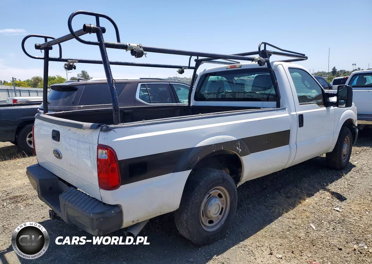 2012 Ford F250 Super Duty VIN:1FDBF2A61CEA17897 - 3