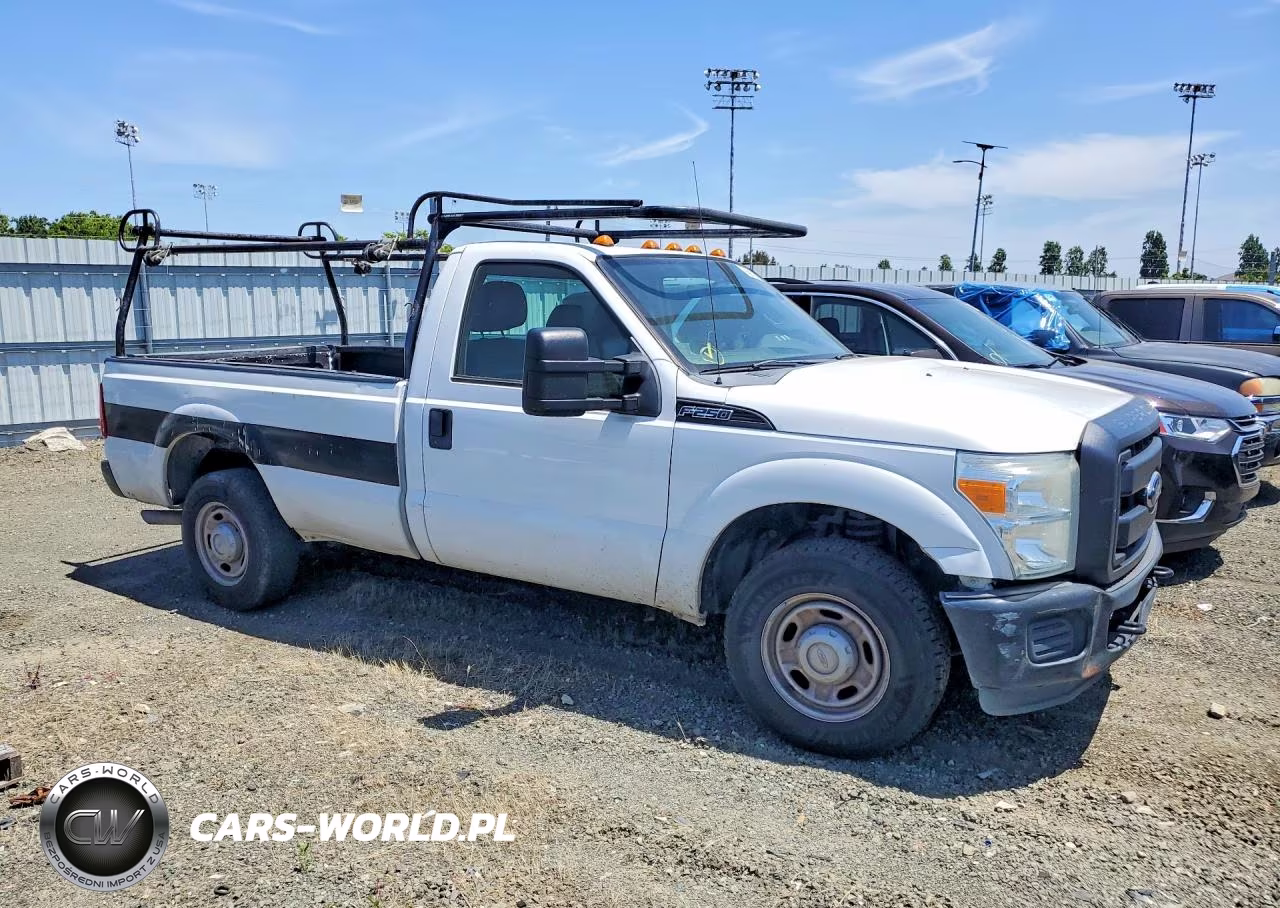2012 Ford F250 Super Duty VIN:1FDBF2A61CEA17897 - 4