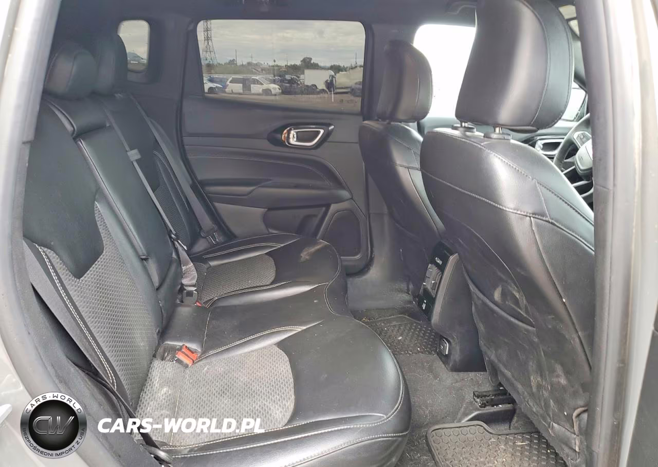 2023 Jeep Compass Latitude VIN:3C4NJDBN3PT515896 - 10