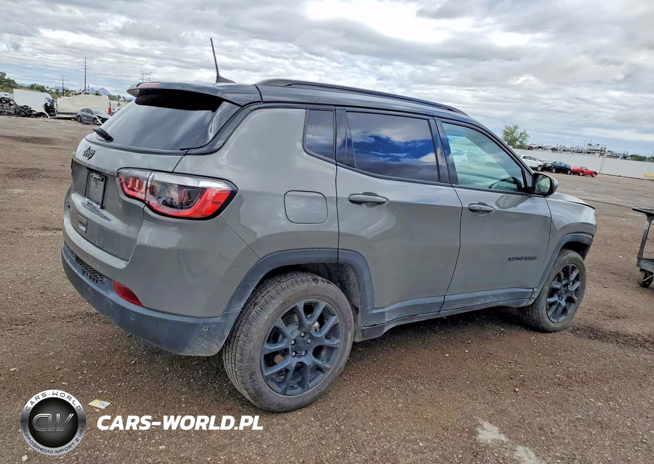 2023 Jeep Compass Latitude VIN:3C4NJDBN3PT515896 - 3