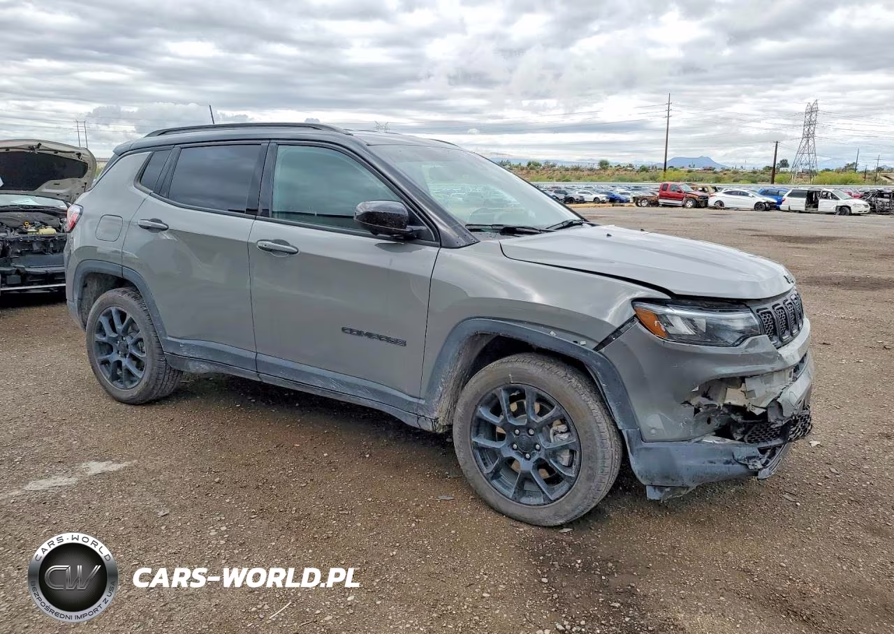 2023 Jeep Compass Latitude VIN:3C4NJDBN3PT515896 - 4