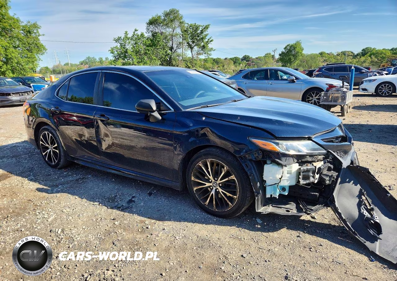 2018 Toyota Camry Se VIN:4T1B11HK2JU647653 - 4