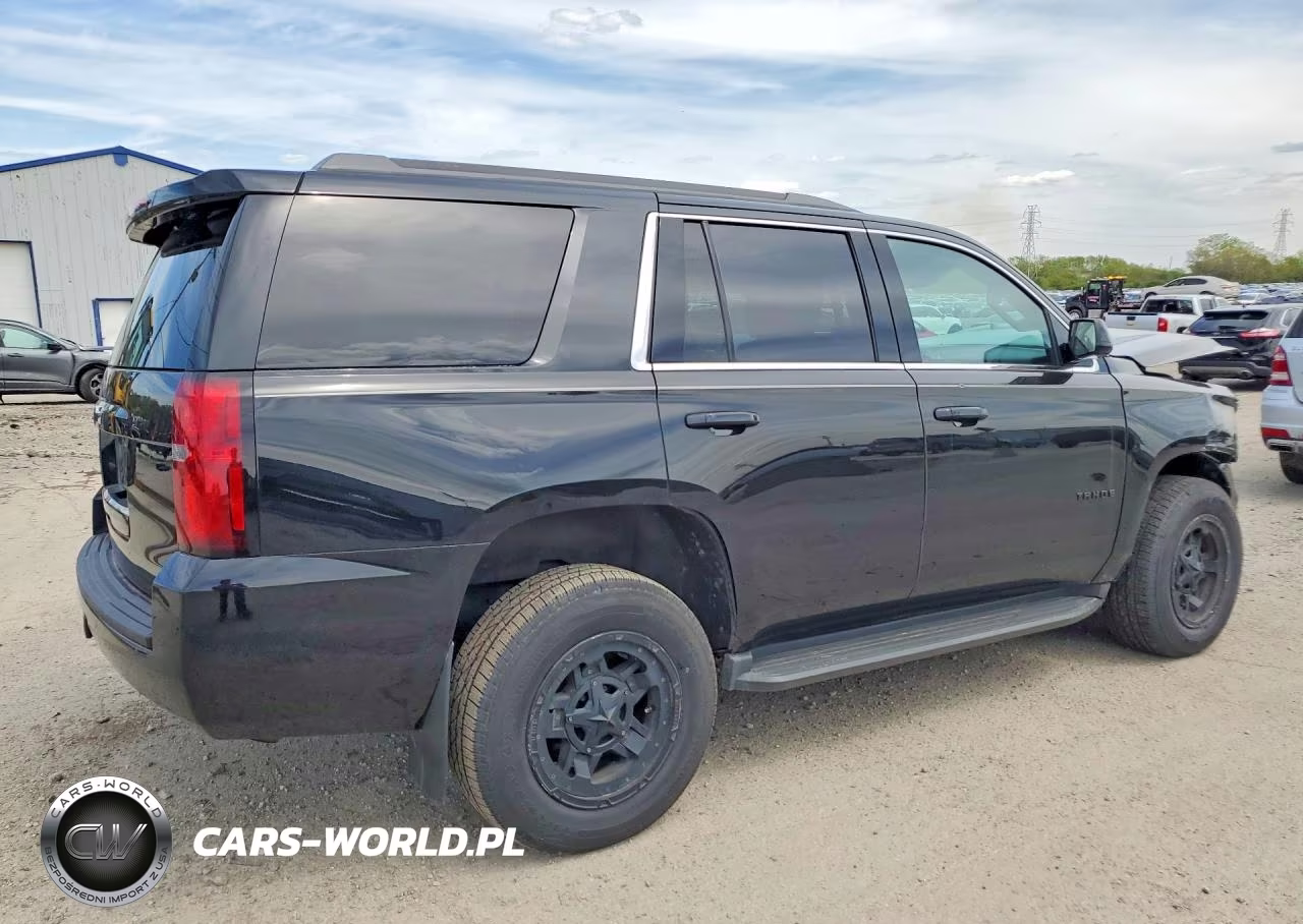 2017 Chevrolet Tahoe K1500 Ls VIN:1GNSKAKC0HR113364 - 3