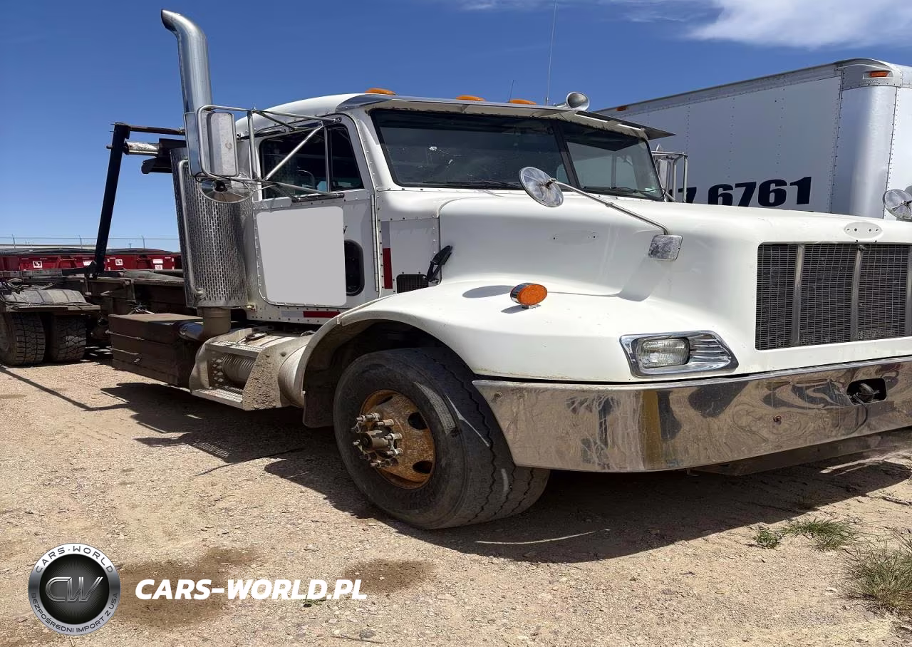 2005 Peterbilt 330 VIN:2NPNLZ0X25M846051 - 4