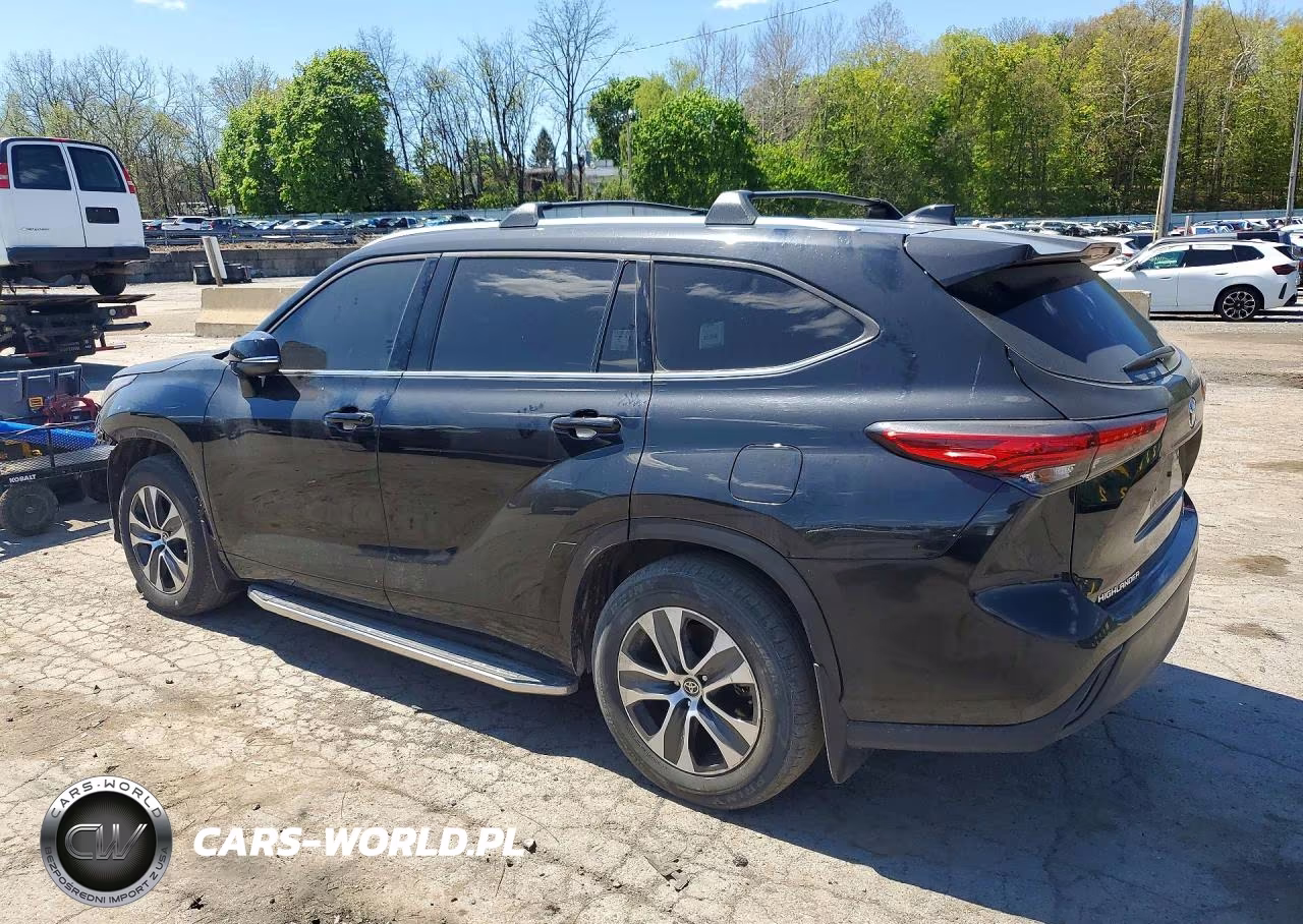 2022 Toyota Highlander Xle VIN:5TDGZRBH6NS570567 - 2