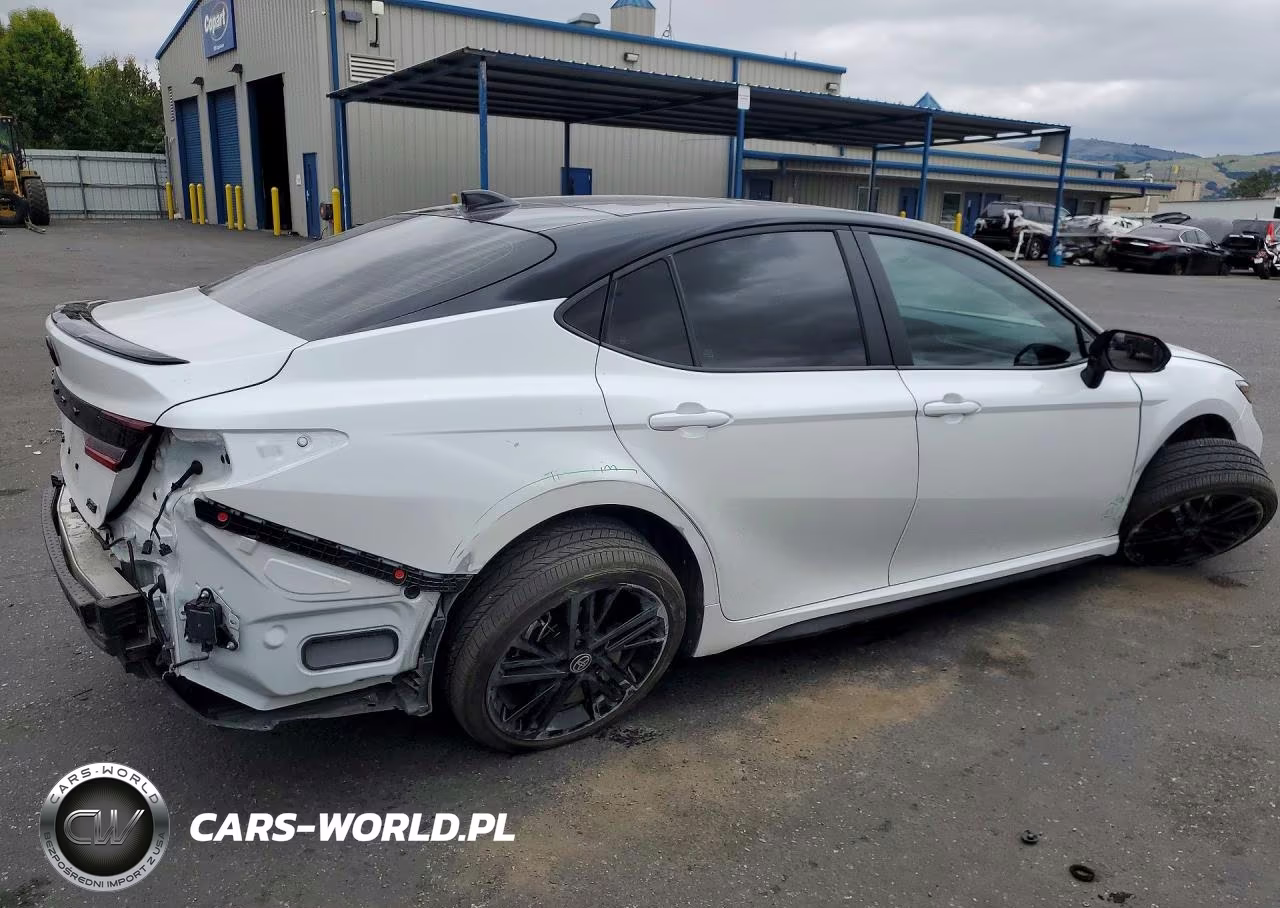 2026 Toyota Camry Xse VIN:4T1DAACK7TU245405 - 3
