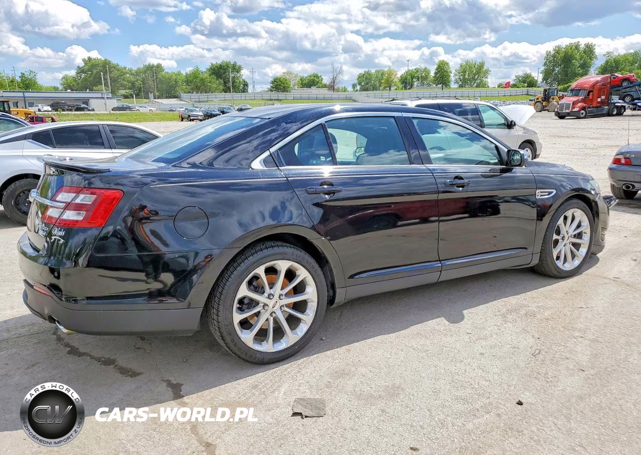 2018 Ford Taurus Limited VIN:1FAHP2J89JG128668 - 3