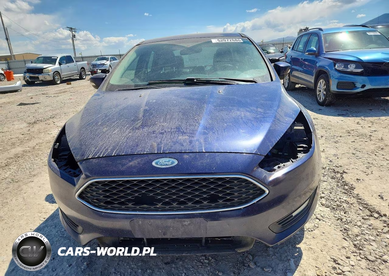 2016 Ford Focus Se VIN:1FADP3F29GL326711 - 5