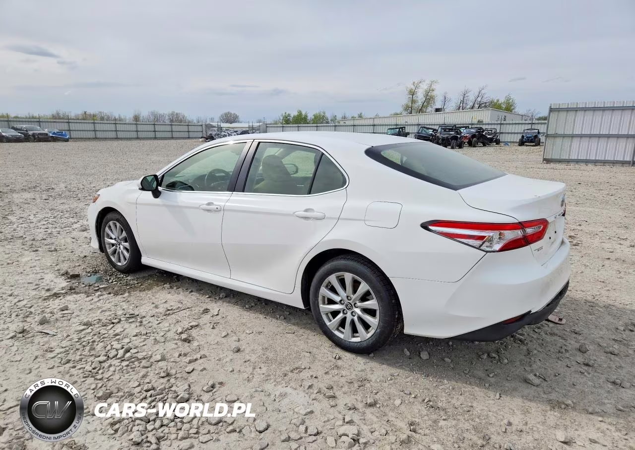 2018 Toyota Camry Le VIN:JTNB11HK4J3002900 - 2