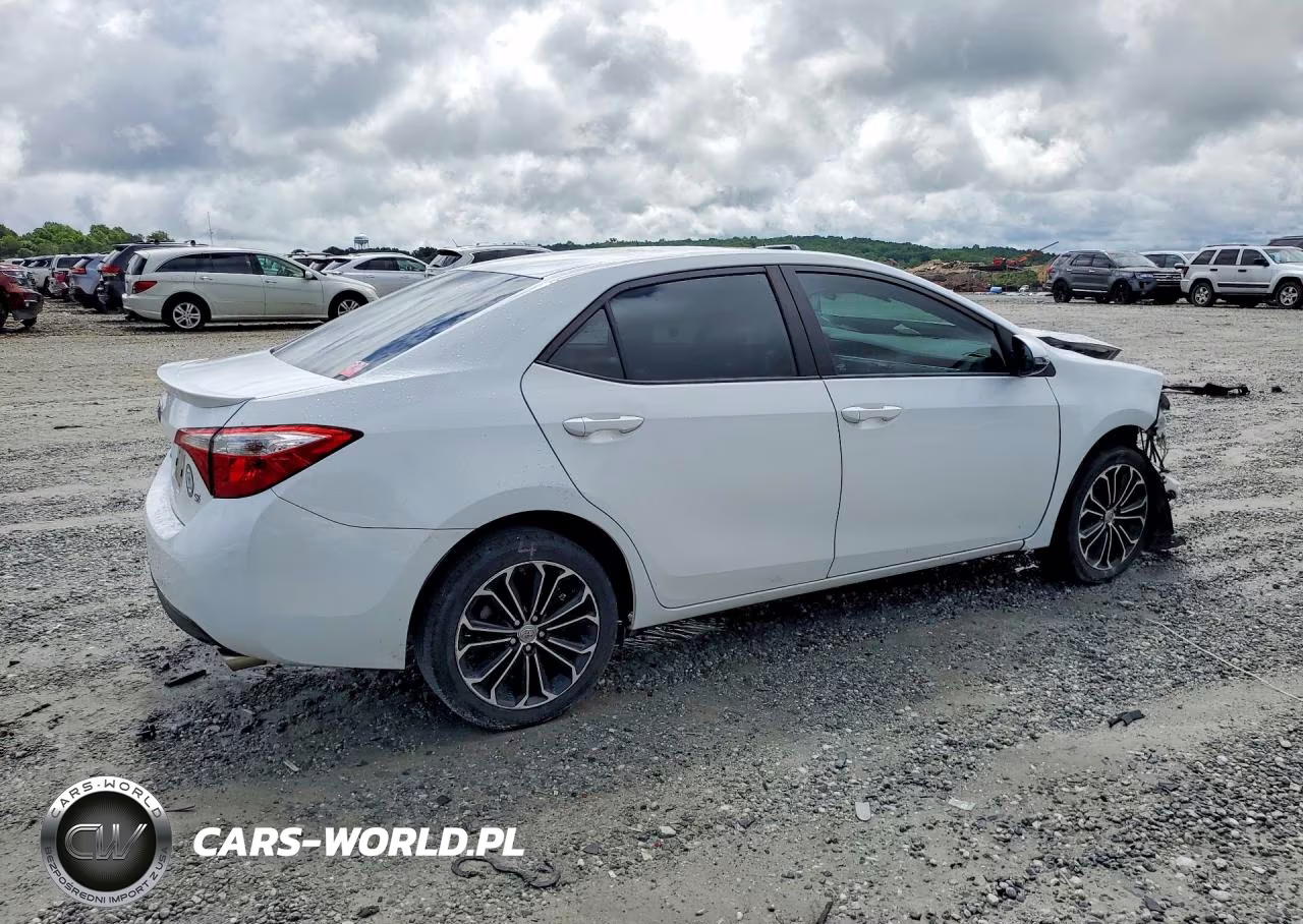 2016 Toyt Corolla VIN:5YFBURHE5GP557388 - 3