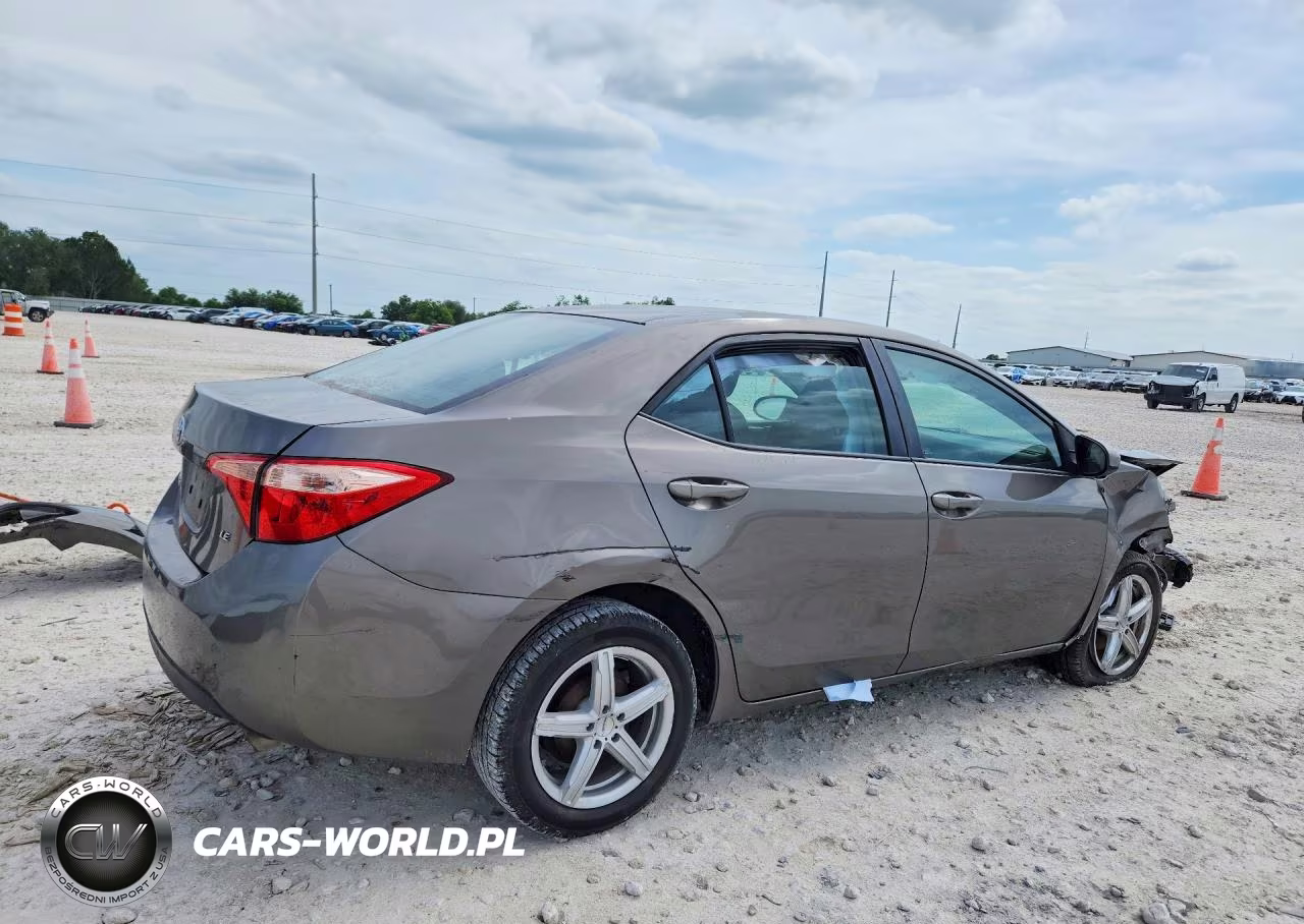 2019 Toyota Corolla Le VIN:5YFBURHE5KP872927 - 3