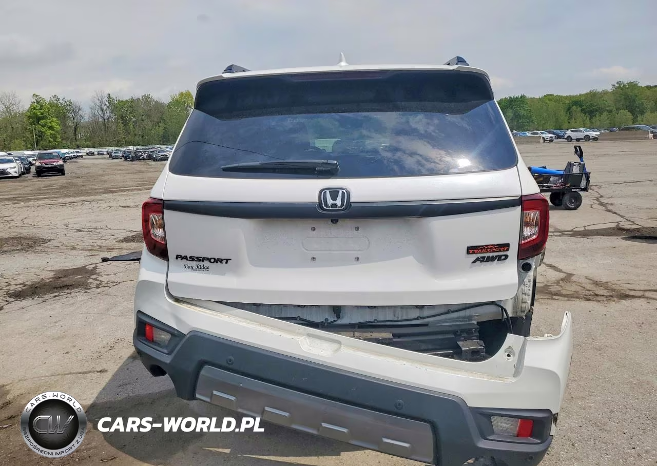 2023 Honda Passport Trail Sport VIN:5FNYF8H64PB019364 - 6