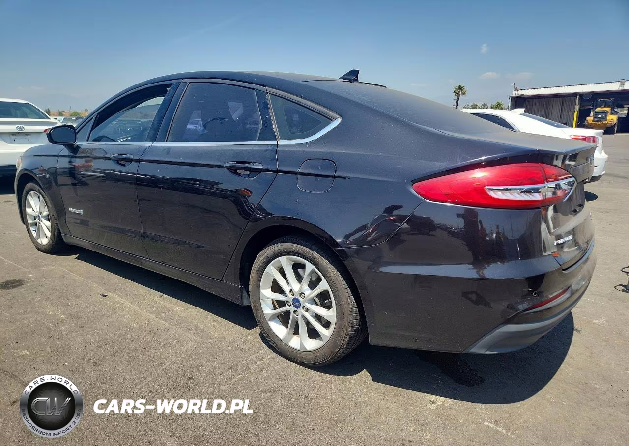 2019 Ford Fusion Se VIN:3FA6P0LU3KR114975 - 2