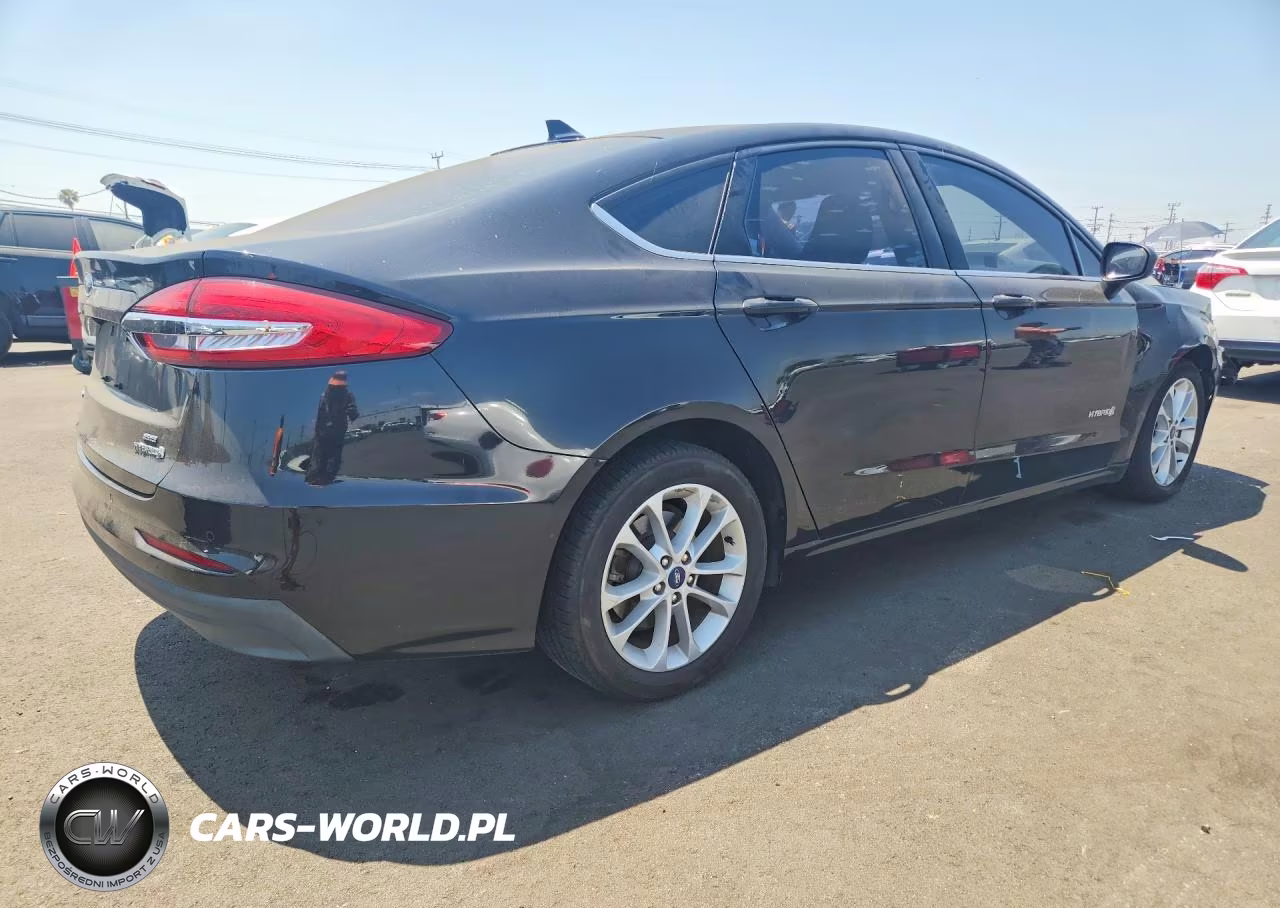 2019 Ford Fusion Se VIN:3FA6P0LU3KR114975 - 3