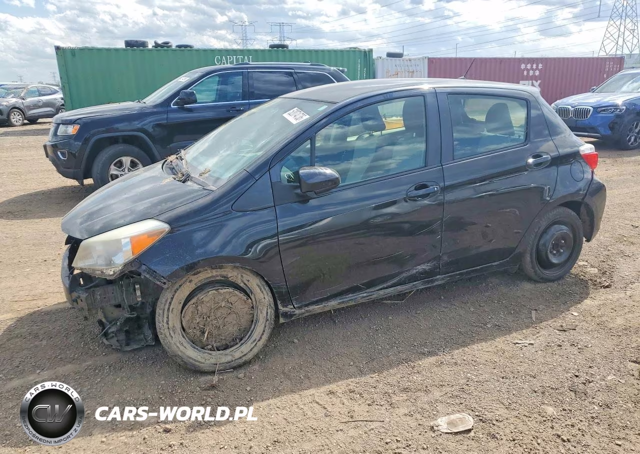 2013 Toyota Yaris 5-Door Le