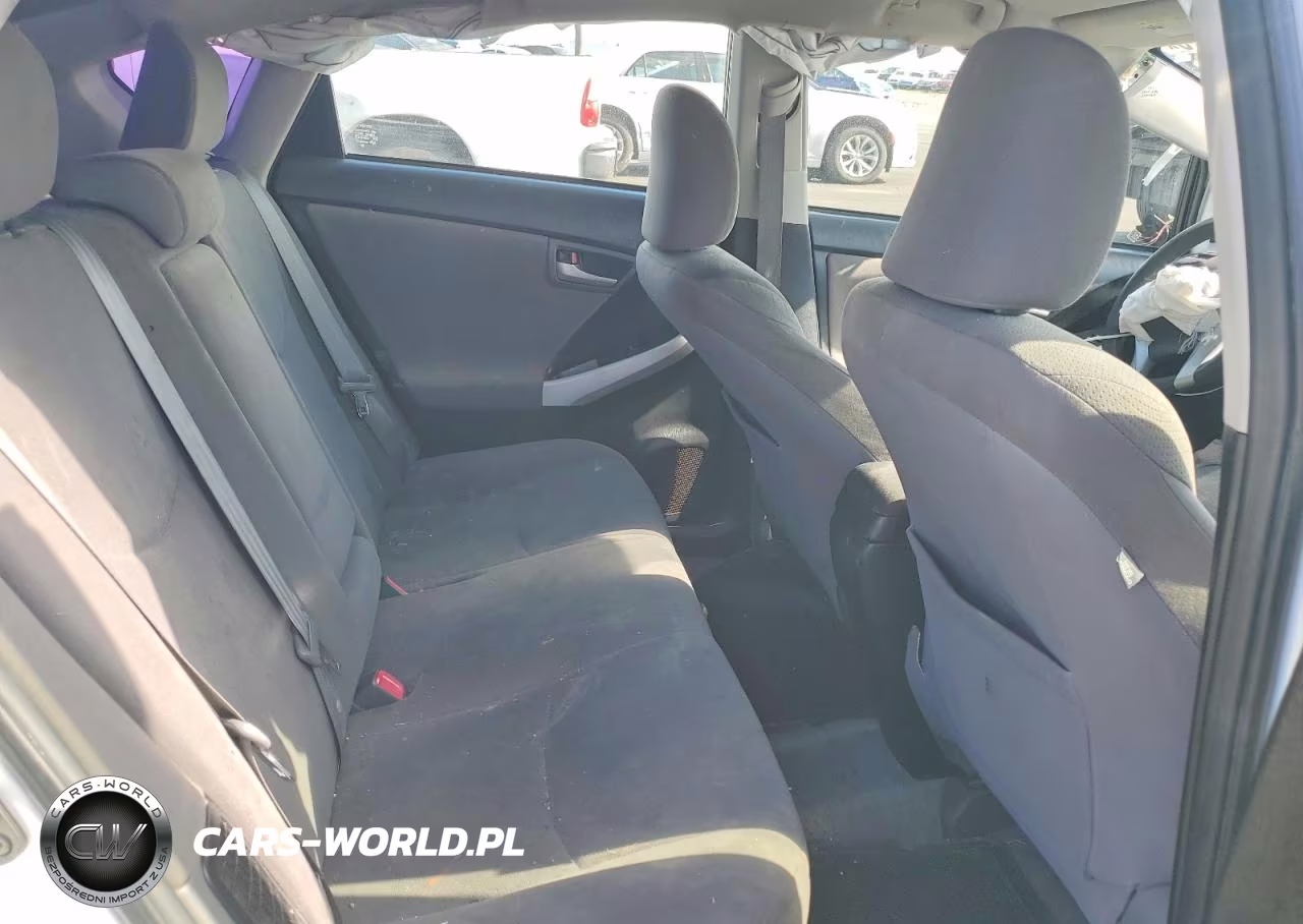 2013 Toyota Prius Three VIN:JTDKN3DU8D5658361 - 10