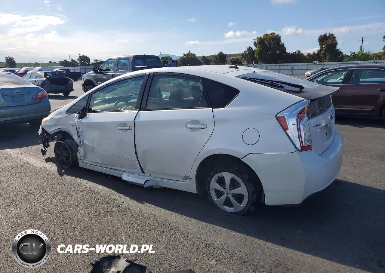 2013 Toyota Prius Three VIN:JTDKN3DU8D5658361 - 2