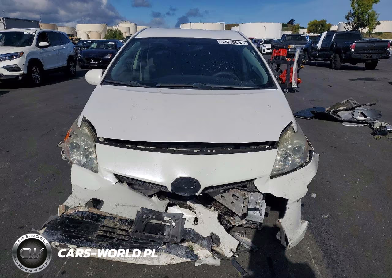 2013 Toyota Prius Three VIN:JTDKN3DU8D5658361 - 5