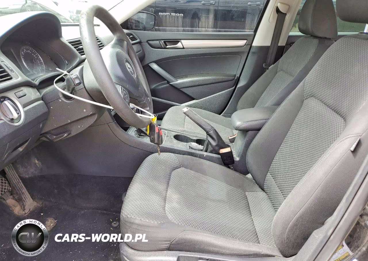 2013 Volkswagen Passat S VIN:1VWAH7A35DC013133 - 7