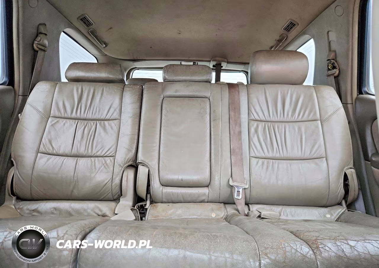 2005 Toyota Sequoia Sr5 VIN:5TDZT34A05S262494 - 10