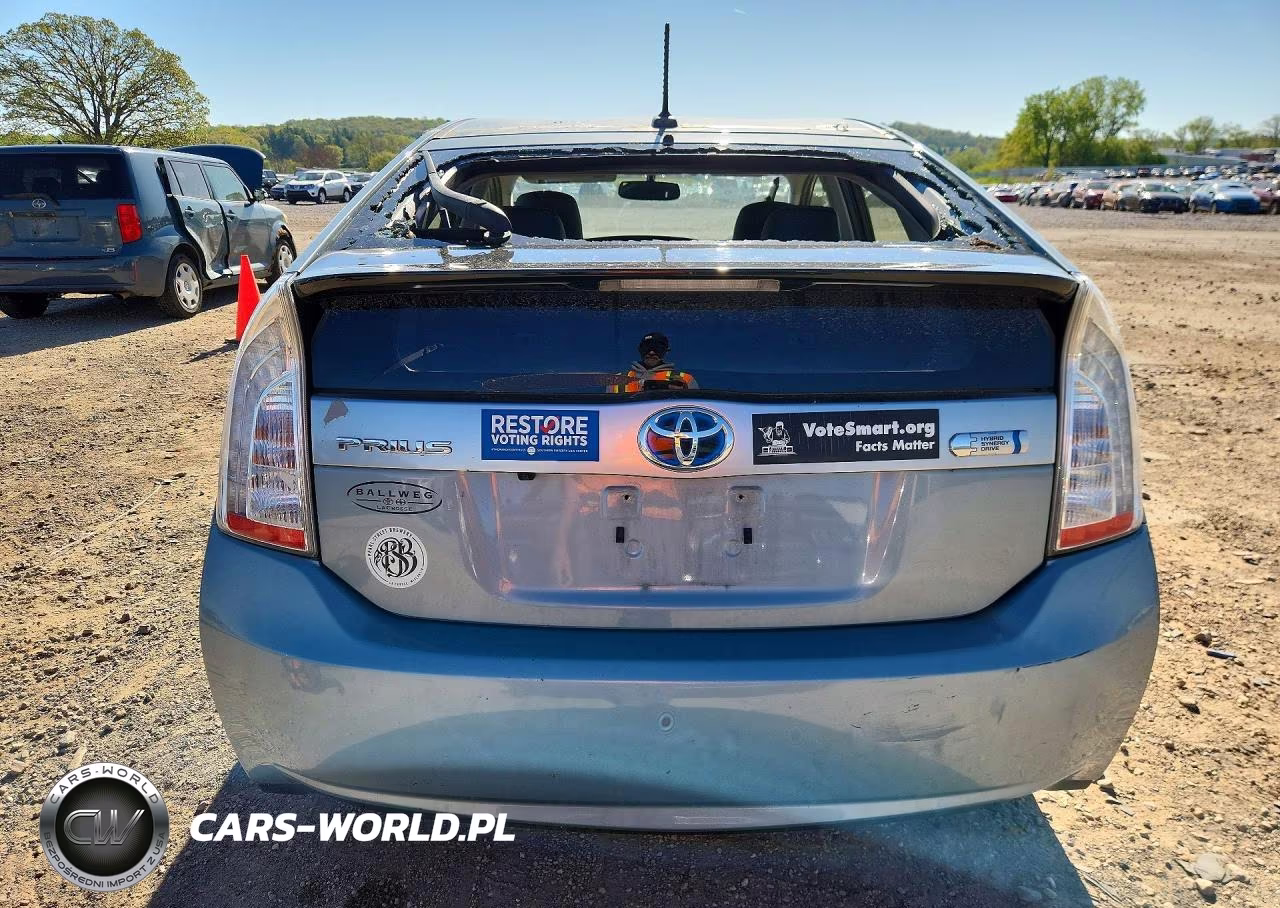 2014 Toyota Prius Plug-In Hybrid Advanced VIN:JTDKN3DP8E3057684 - 6