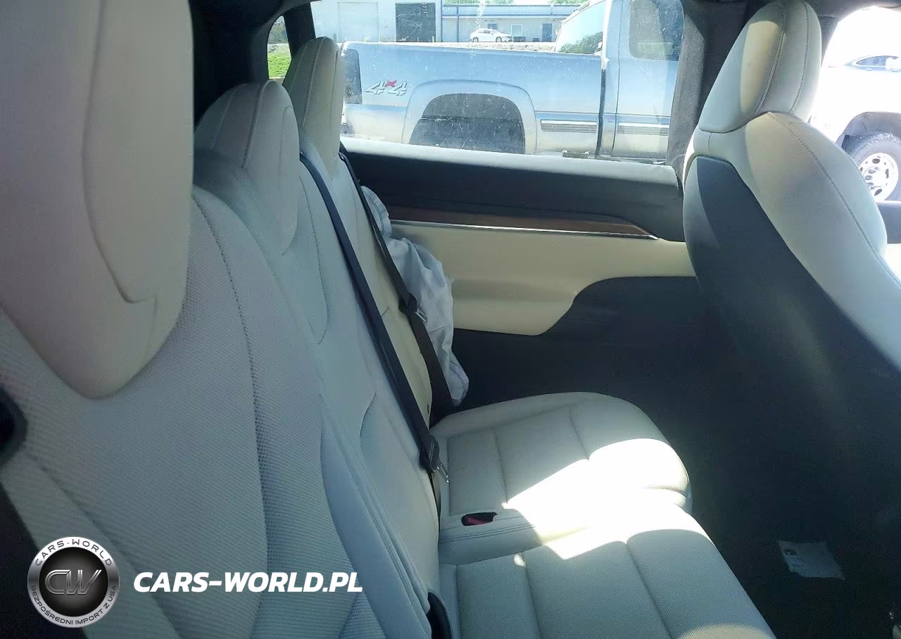 2022 Tesla Model X VIN:7SAXCDE57NF345653 - 10