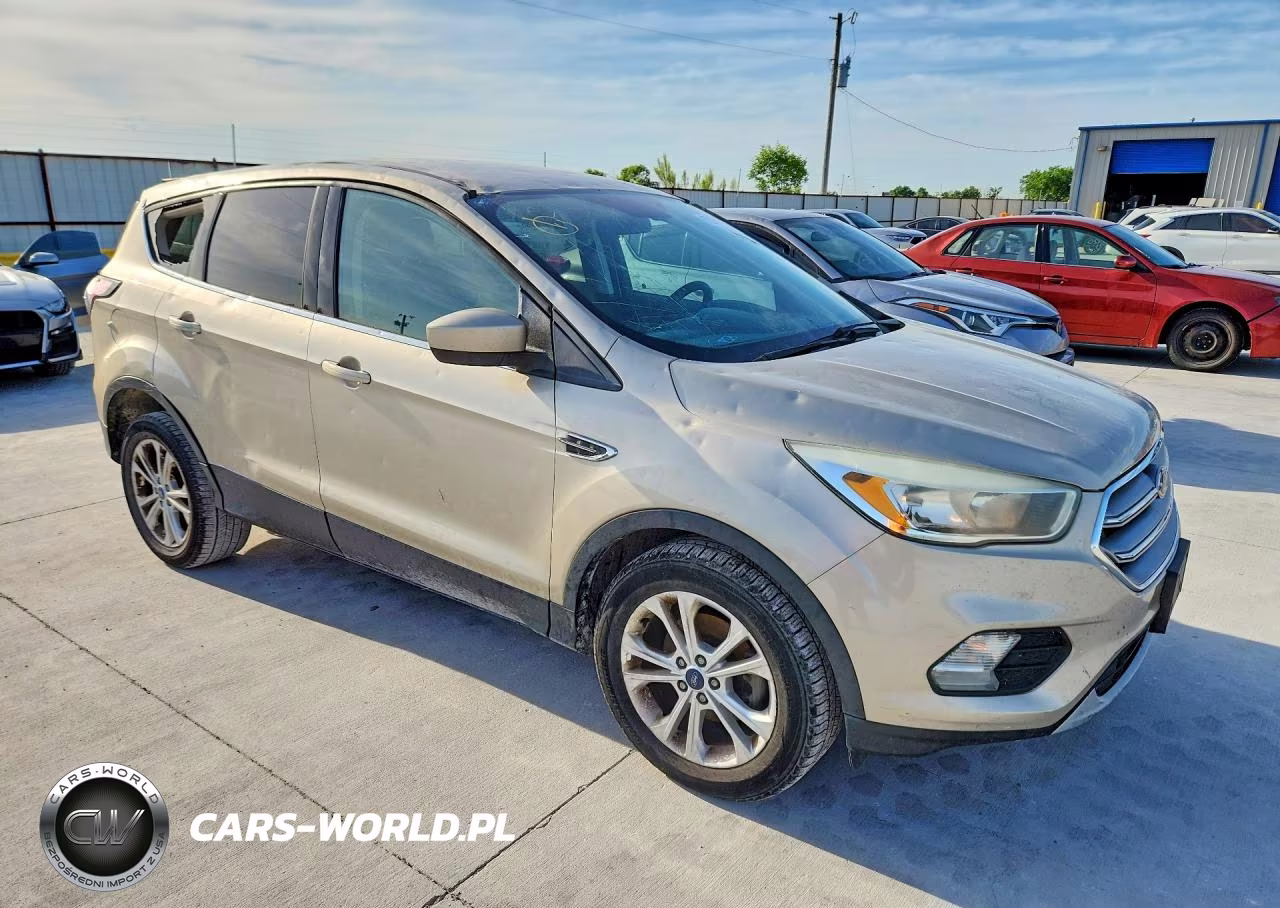 2017 Ford Escape Se VIN:1FMCU0GD2HUC10383 - 4