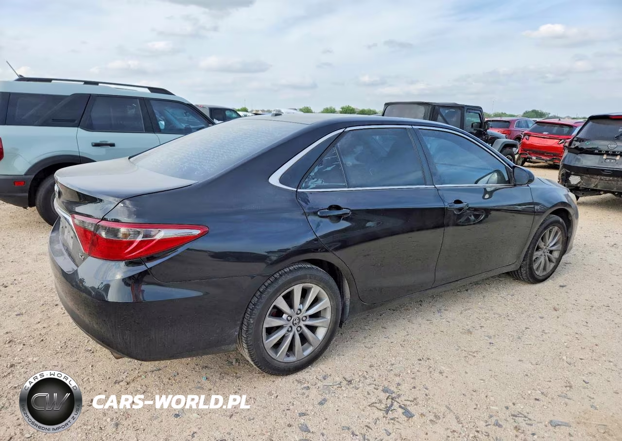 2015 Toyota Camry Xle VIN:4T1BF1FK8FU961139 - 3