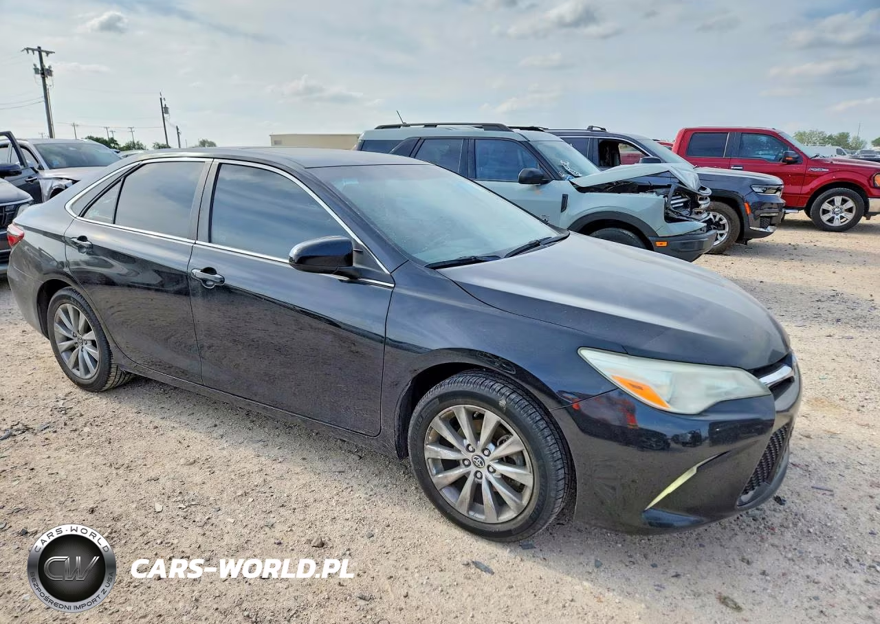 2015 Toyota Camry Xle VIN:4T1BF1FK8FU961139 - 4