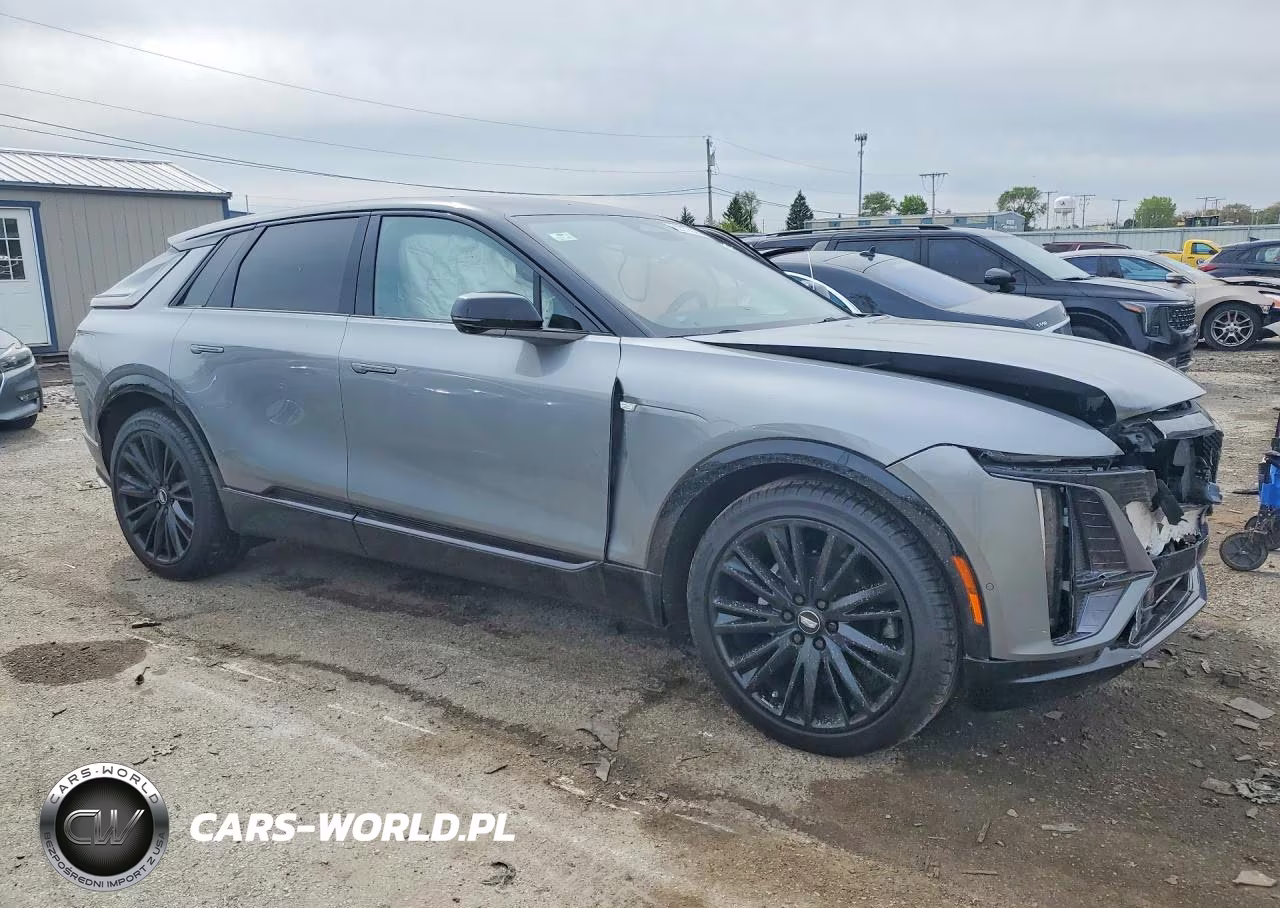 2025 Cadillac Lyriq Sport VIN:1GYKPURL4SZ315241 - 4