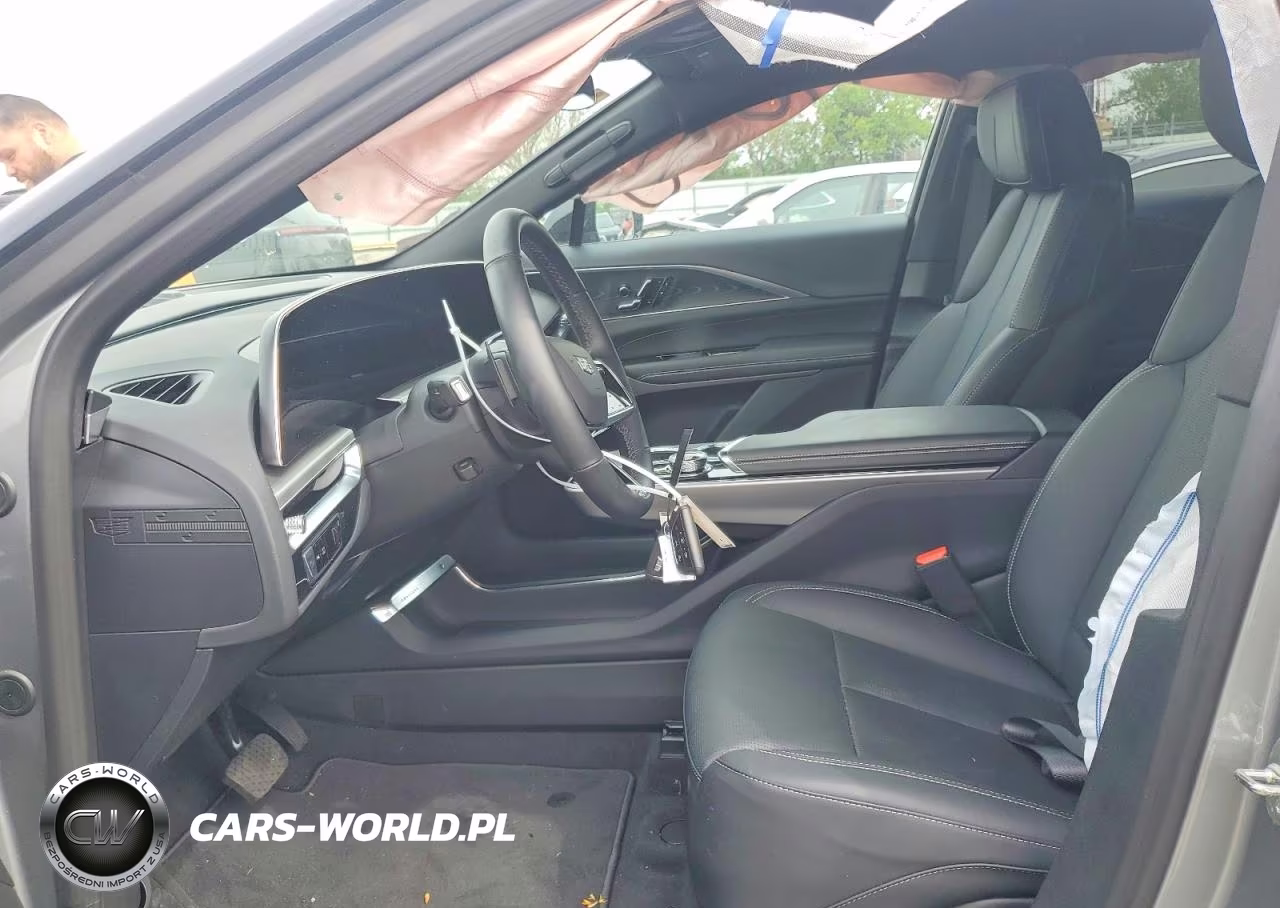 2025 Cadillac Lyriq Sport VIN:1GYKPURL4SZ315241 - 7