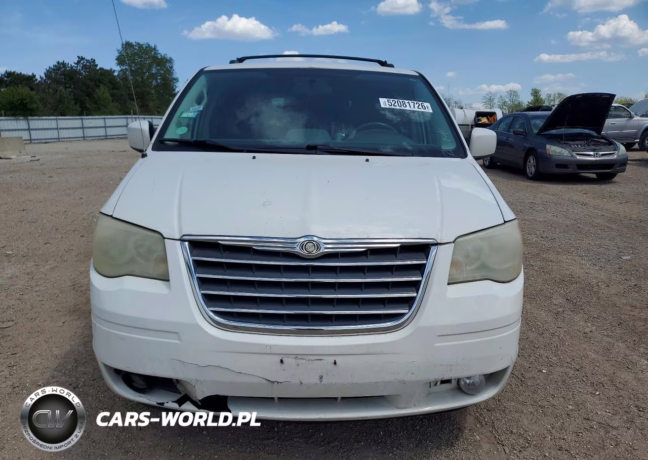 2010 Chrysler Town & Country Touring VIN:2A4RR5D15AR108595 - 5