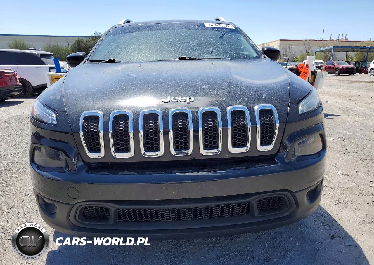 2014 Jeep Cherokee Latitude VIN:1C4PJLCB5EW157778 - 5