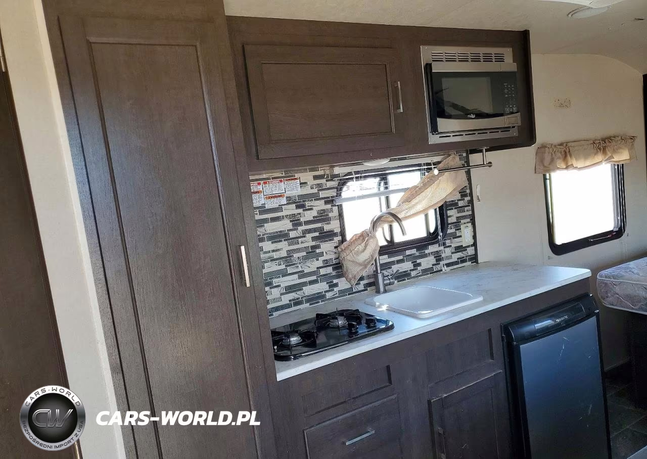 2019 Forest River Wildwood Fsx Camper VIN:4X4TWDT13KE033341 - 8