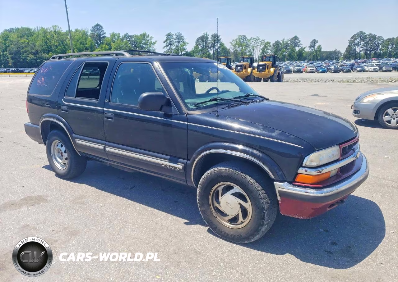 2000 Chevrolet Blazer VIN:1GNDT13W3Y2172142 - 4