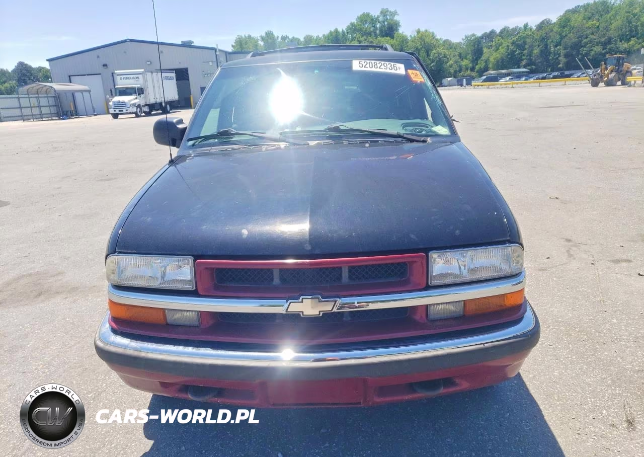 2000 Chevrolet Blazer VIN:1GNDT13W3Y2172142 - 5