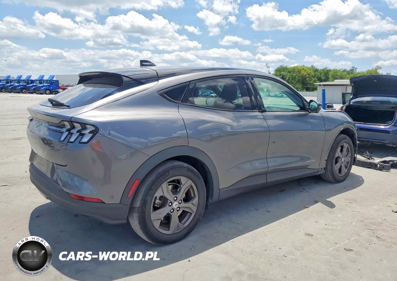 2023 Ford Mustang Mach-E Select VIN:3FMTK1R40PMA86299 - 3