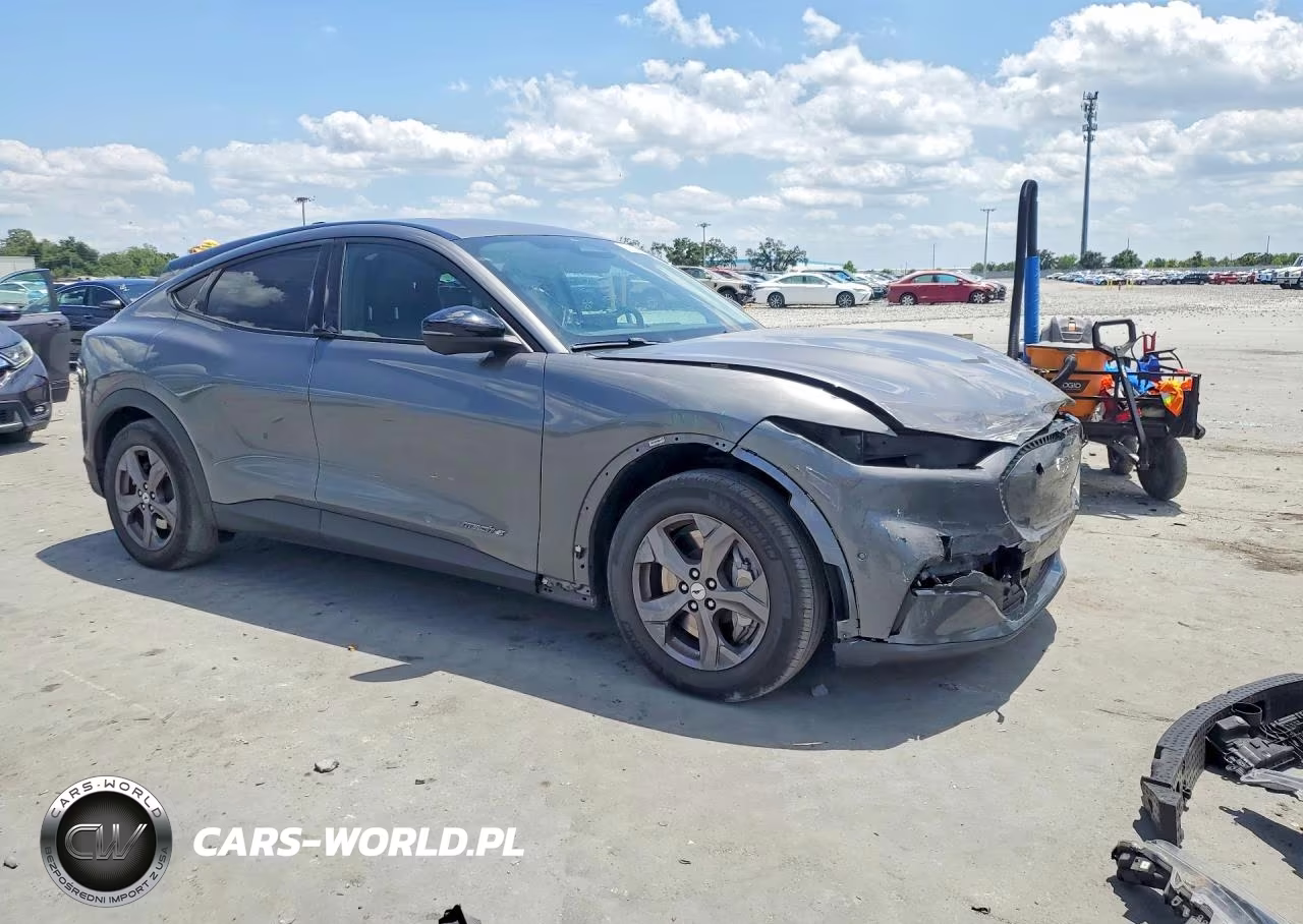 2023 Ford Mustang Mach-E Select VIN:3FMTK1R40PMA86299 - 4