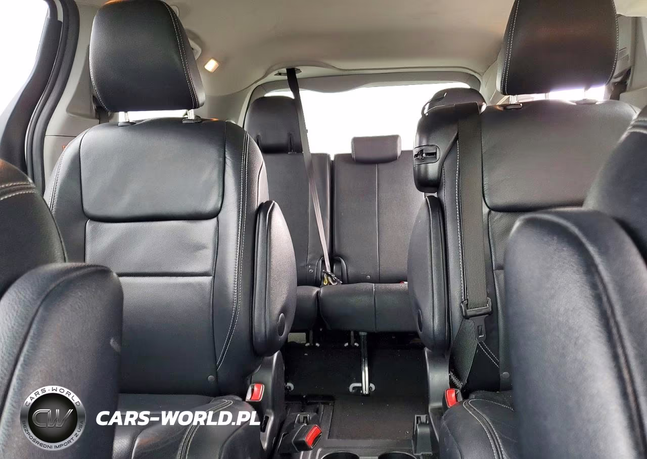 2015 Toyota Sienna VIN:5TDXK3DC8FS586967 - 10