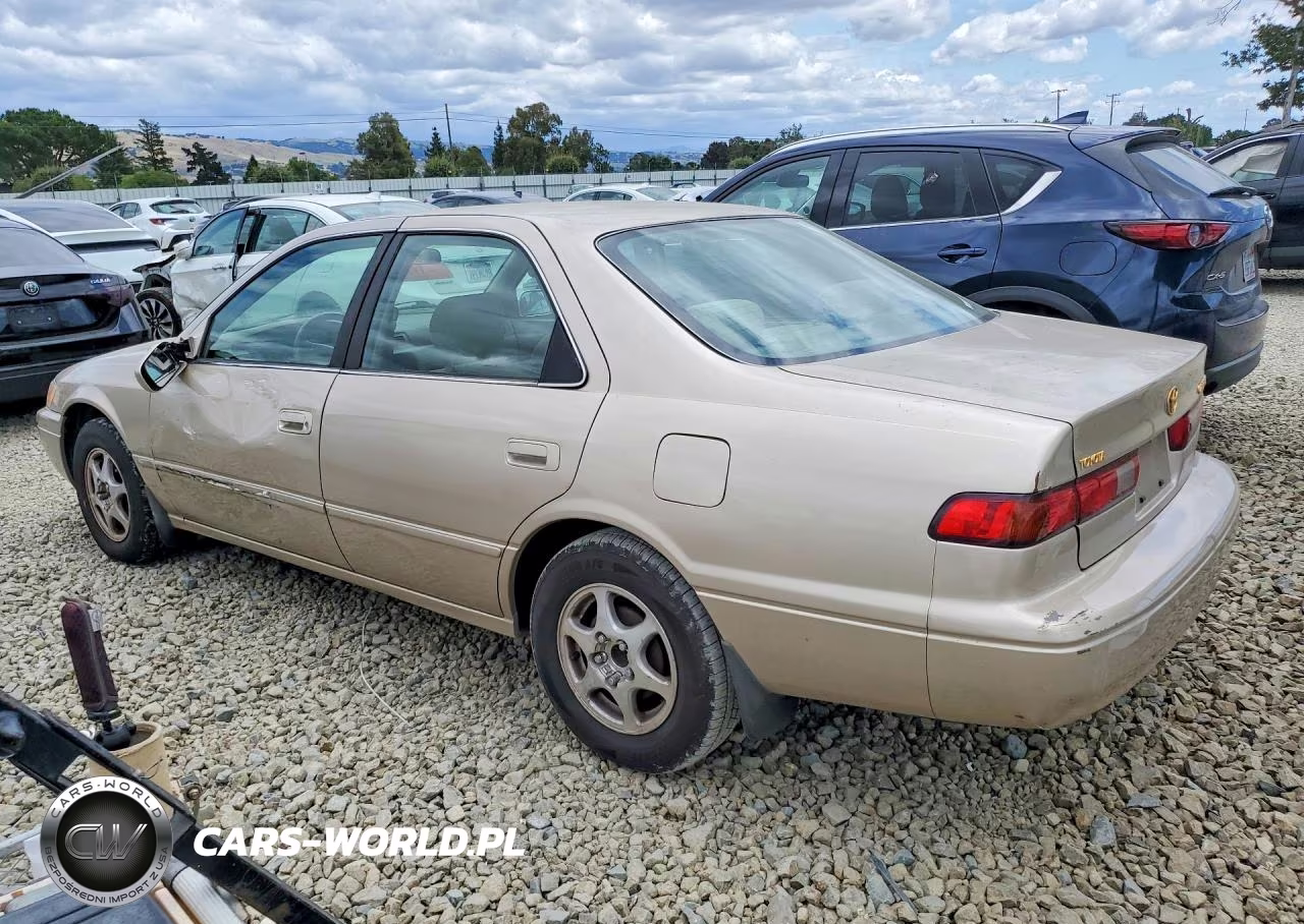 1998 Toyota Camry Xle VIN:JT2BG28K4W0160745 - 2