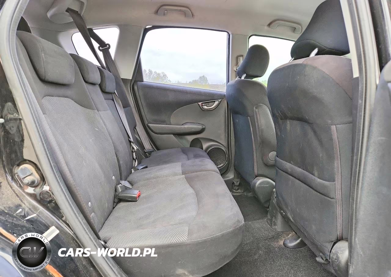 2010 Honda Fit Sport VIN:JHMGE8H46AC002520 - 10